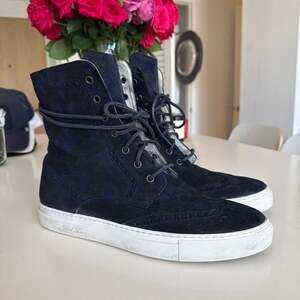 Del Toro Navy Blue Camo Suede Wingtip High-Top Sneakers